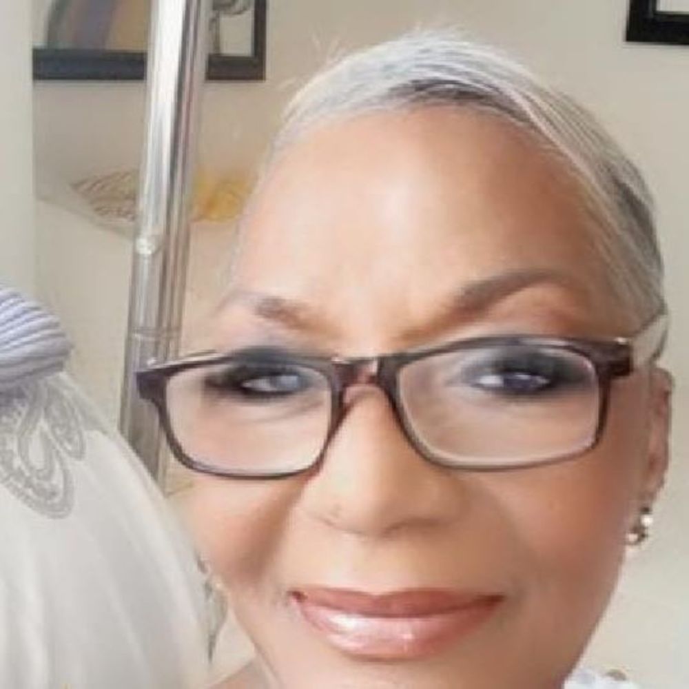 Meet your Posher, Pamela